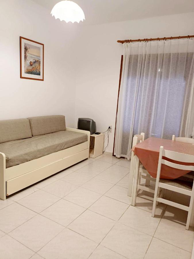 Captain Michalis Apartments Galatas  Екстер'єр фото