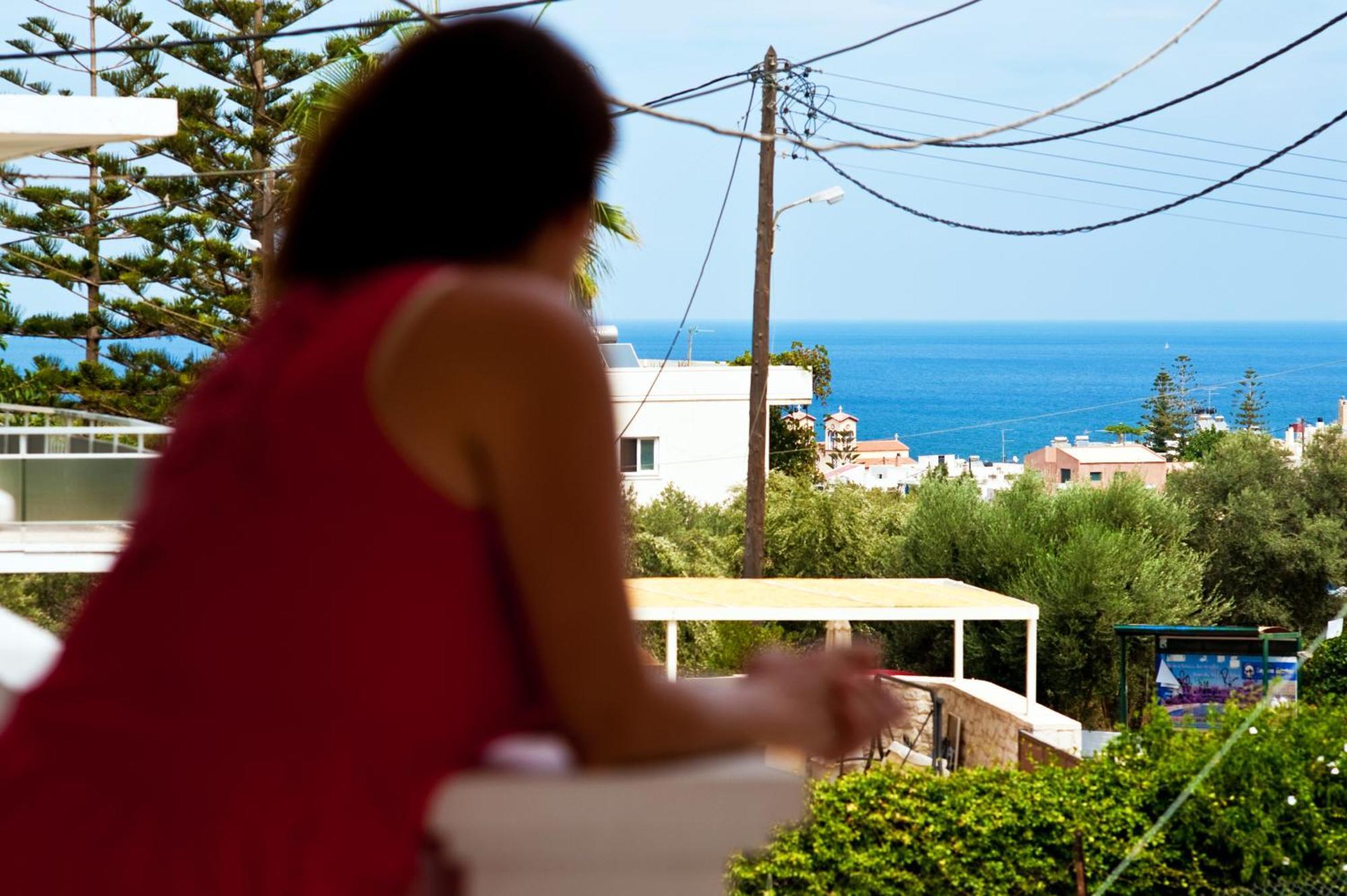 Captain Michalis Apartments Galatas  Екстер'єр фото