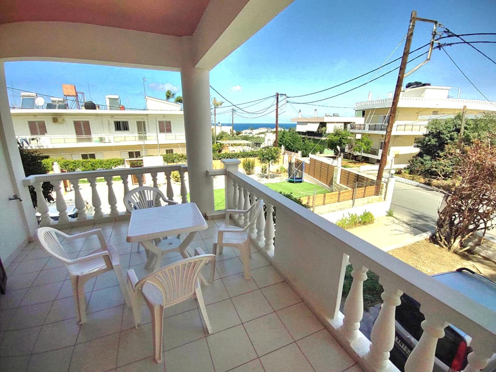 Captain Michalis Apartments Galatas  Екстер'єр фото