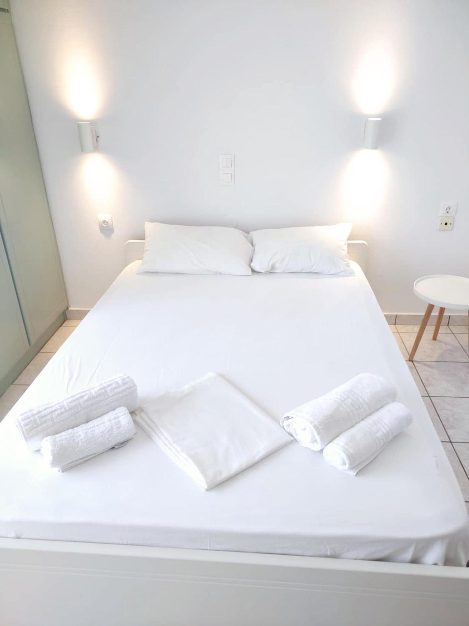 Captain Michalis Apartments Galatas  Екстер'єр фото